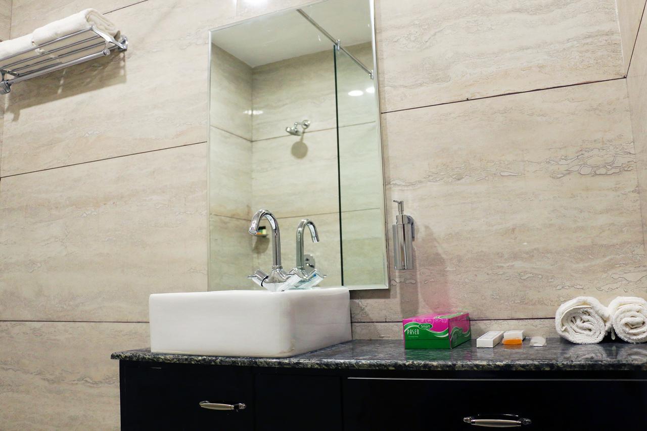 Hotel Neelam Moga Ludhiana Ngoại thất bức ảnh