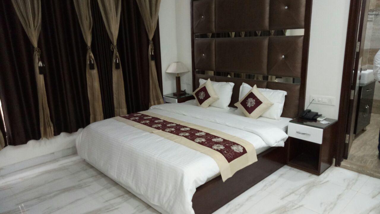 Hotel Neelam Moga Ludhiana Ngoại thất bức ảnh